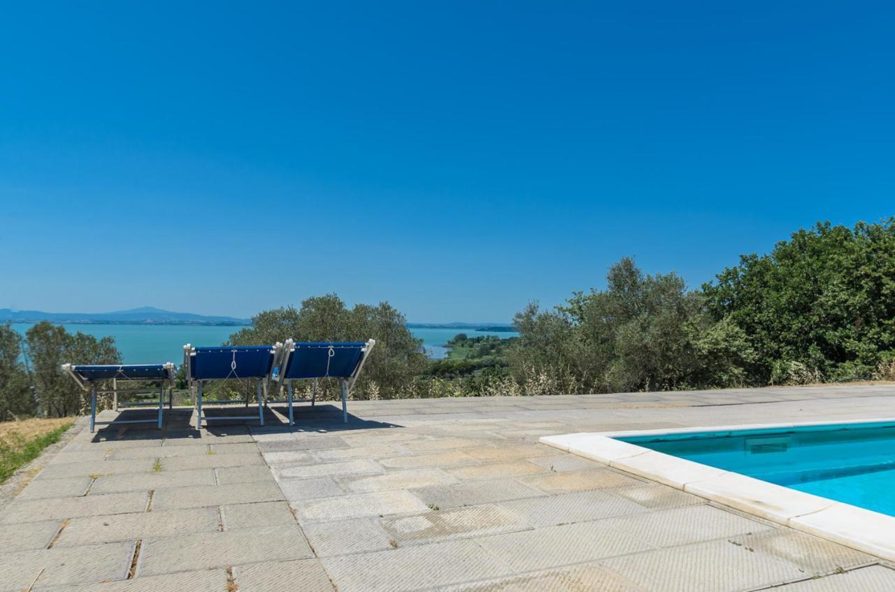 Poloturisticoumbria Rustico Con Piscina Vista Lago Пасиняно сул Тразимено Екстериор снимка